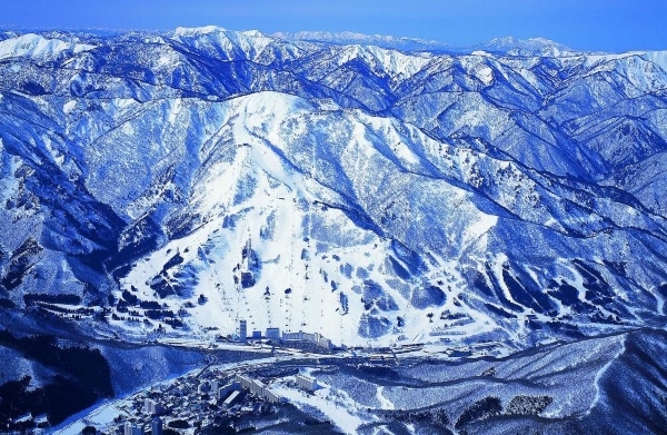 日本雪場深度遊系列-苗場