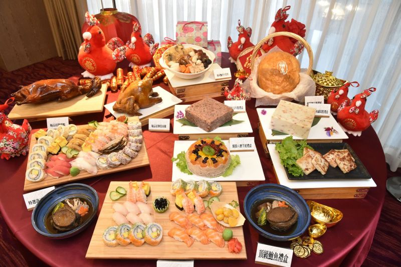 高雄翰品酒店推出傳統年菜外帶與日式壽司禮盒