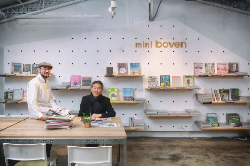 mini BOVEN 雜誌圖書館幕後推手,左為周筵川,右為好丘大家長馬天宗。(陳德偉攝)
