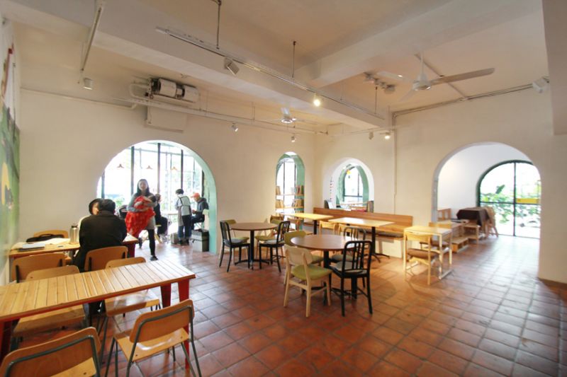 mini BOVEN 雜誌圖書館位於好丘天母店。(陳德偉攝)