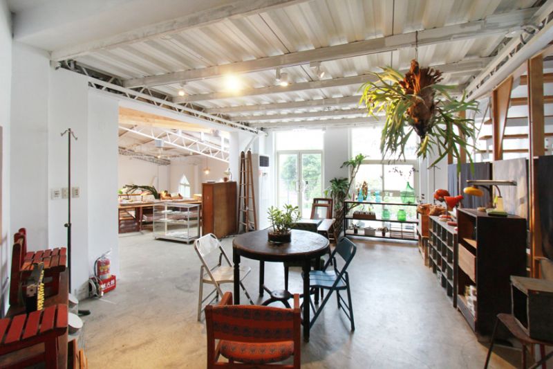 mini BOVEN 雜誌圖書館的另一邊也是間選物店。(陳德偉攝)