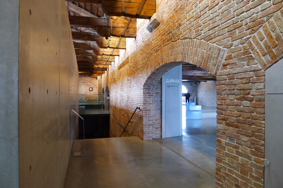 芳怡的建築旅行365_005建築就是歷史的展品