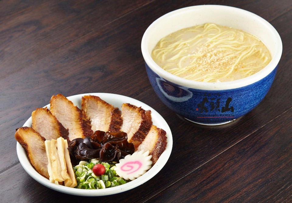 「山頭火特製拉麵」會將拉麵及配料分開盛裝,以維持食材的最佳風味。(圖片來源/山頭火粉絲團)
