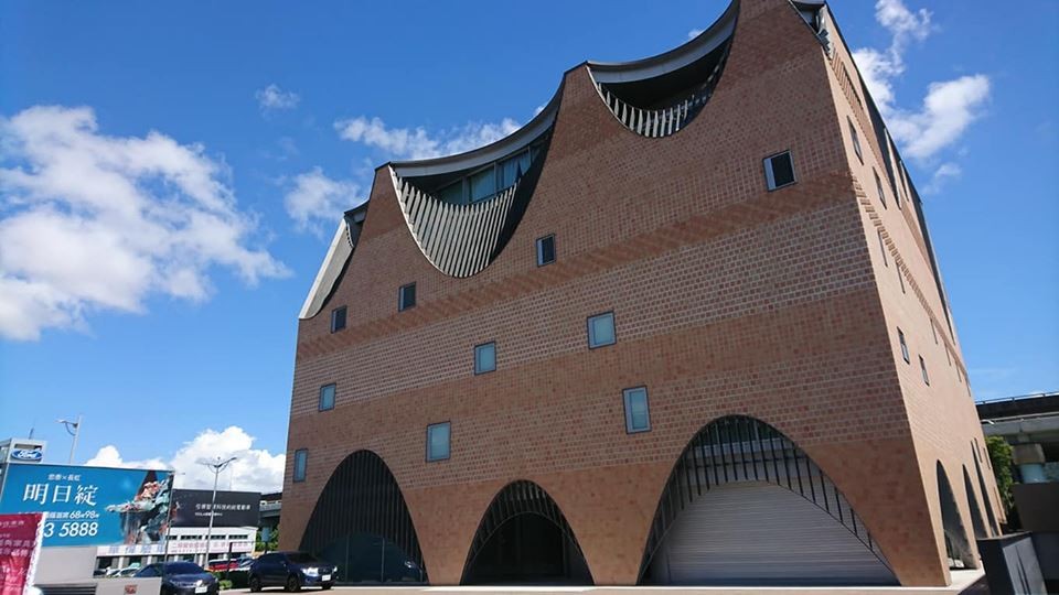 「2018 明日家居經典家具家飾展示品特賣會」限期三天 走讀建築欣賞經典設計家具搶頭香