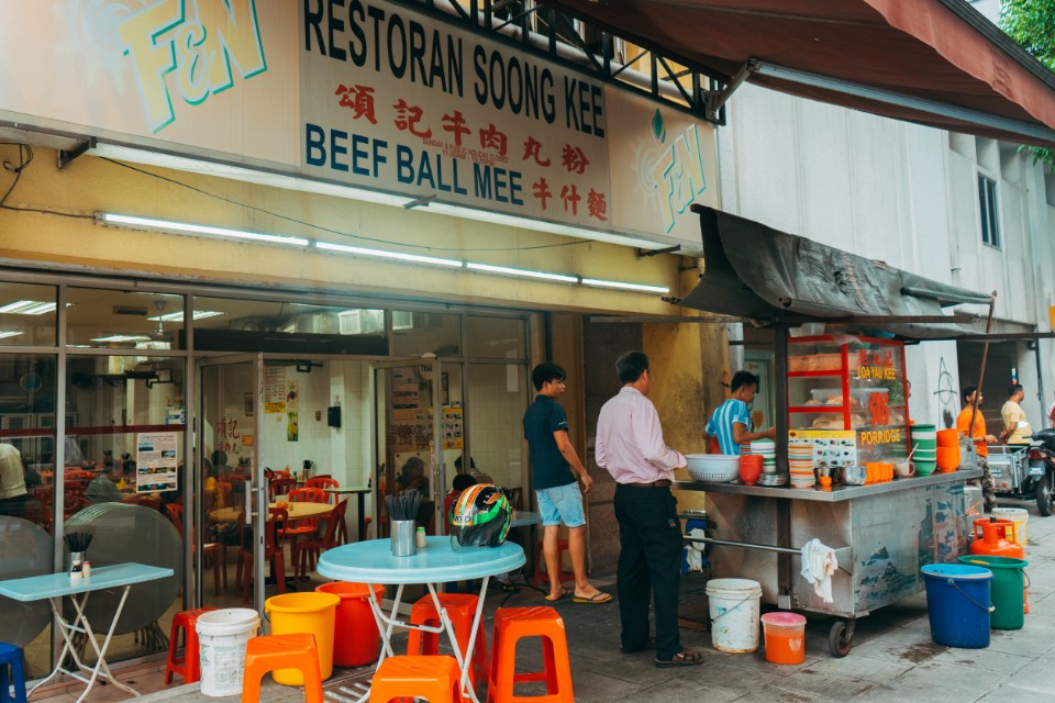 馬來西亞 ‧ 吉隆坡美食│頌記牛肉麵、新峰肉骨茶,在地人推薦好料