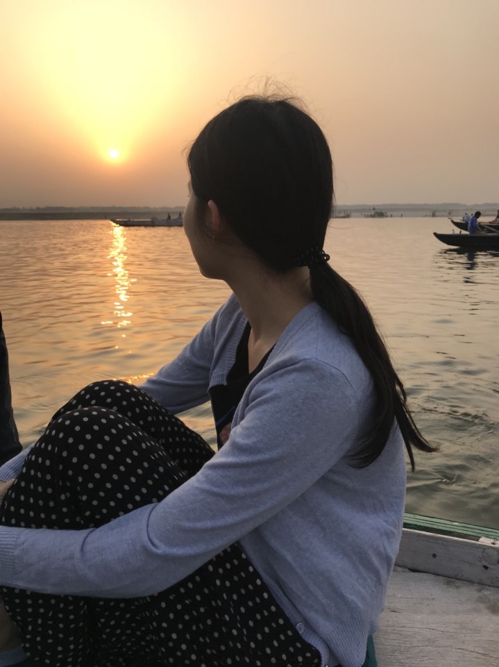 ﹝印度衝擊之旅﹞早晨的瓦拉納西,坐船遊恆河看日出