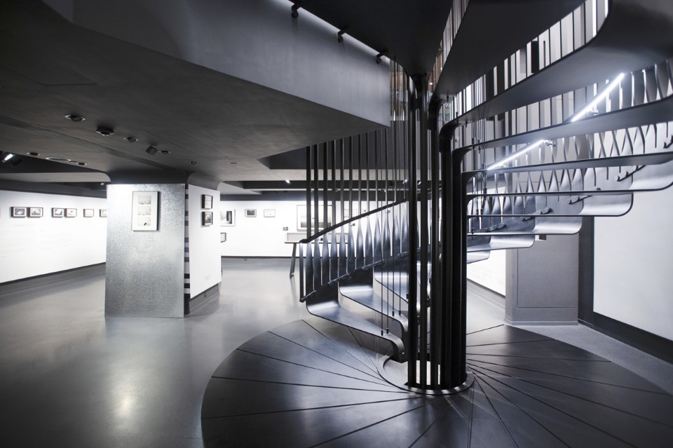 LAAB + Carlow 建築事務所作品「f22 foto space」