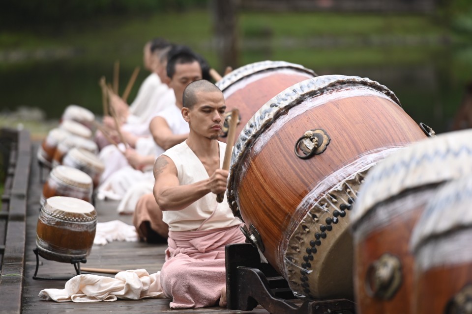 力麗觀光飯店攜手優人神鼓 打造全台首座「明池水劇場」 開幕首演圓滿成功