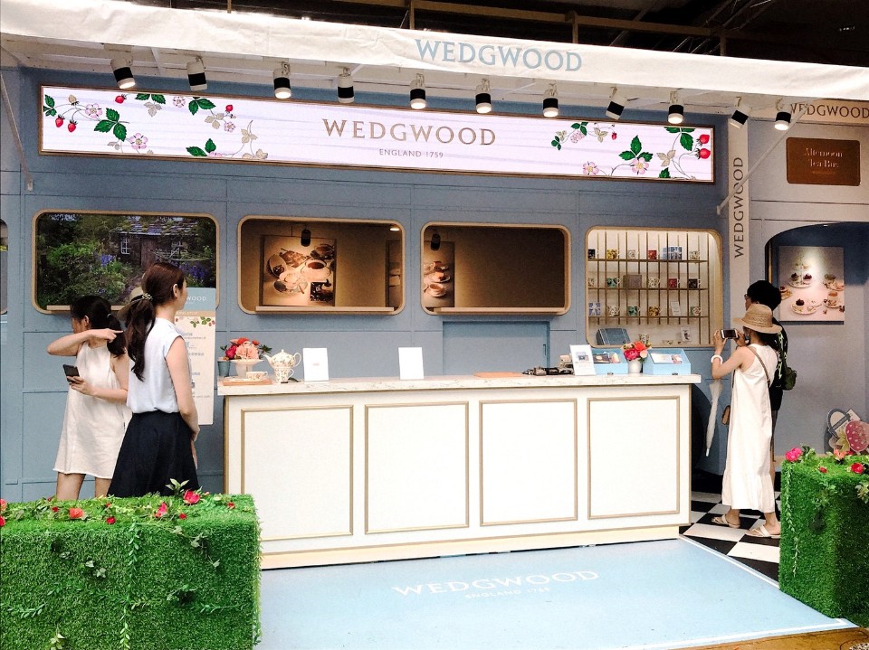品味皇室鍾情的酸甜滋味!WEDGWOOD仲夏草莓茶屋以手工餅乾特調冰茶 邀約共享午後時光~