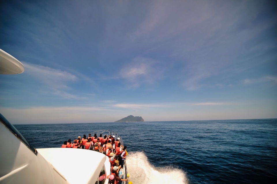 龜山島|宜蘭·烏石港|登島·環島·觀賞海豚半日遊