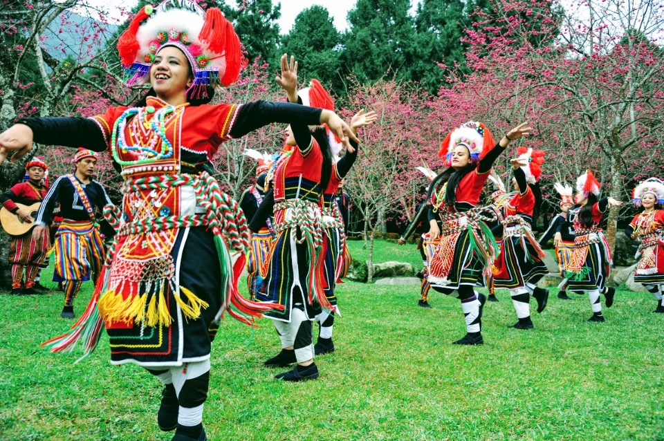 【旅遊】2020九族櫻花祭,來「九族文化村」賞櫻花、西班牙海岸玩水好暢快、部落巡禮樂活遊