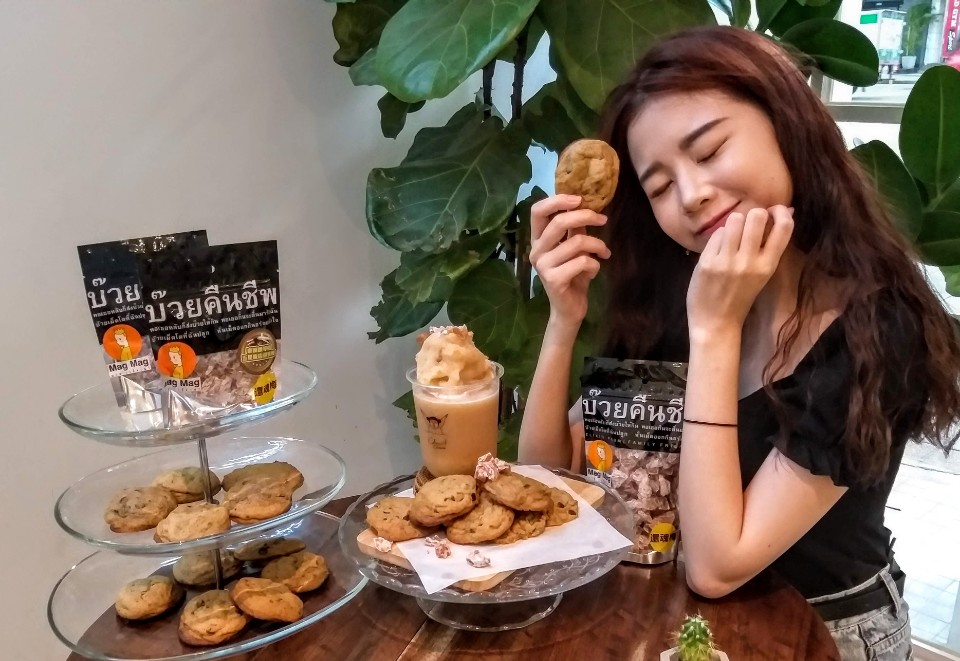 【美食】「Mag Mag還魂梅X奇維奇娃」,「還魂梅一夏冰沙、巧克秒還魂梅餅乾」限定販售