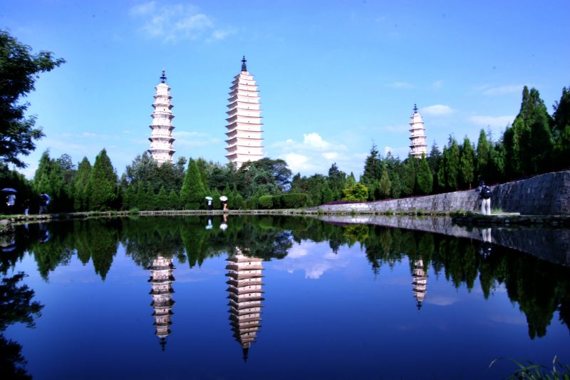 大理崇聖寺三塔是大理的觀光