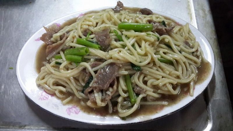 新北市深夜食堂6選!老店香菇肉粥、阿國麻辣麵線、珊珊臭豆腐 不熬夜吃不到超人氣醇醇滷味