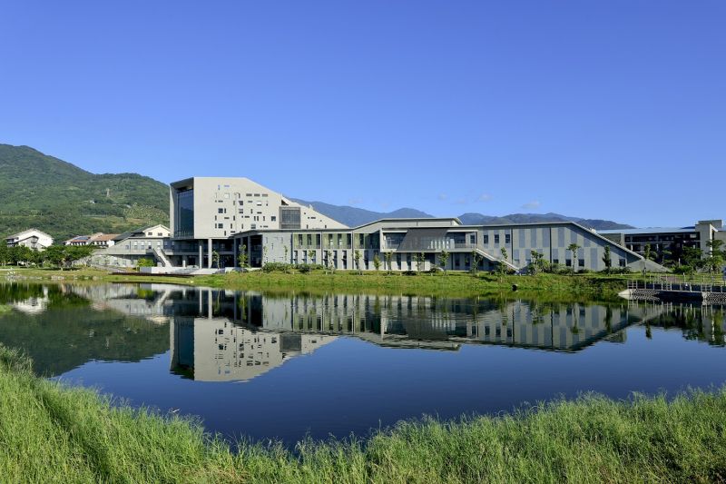 臺東大學圖書資訊館,境向聯合建築師事務所;圖片提供/建築師雜誌社