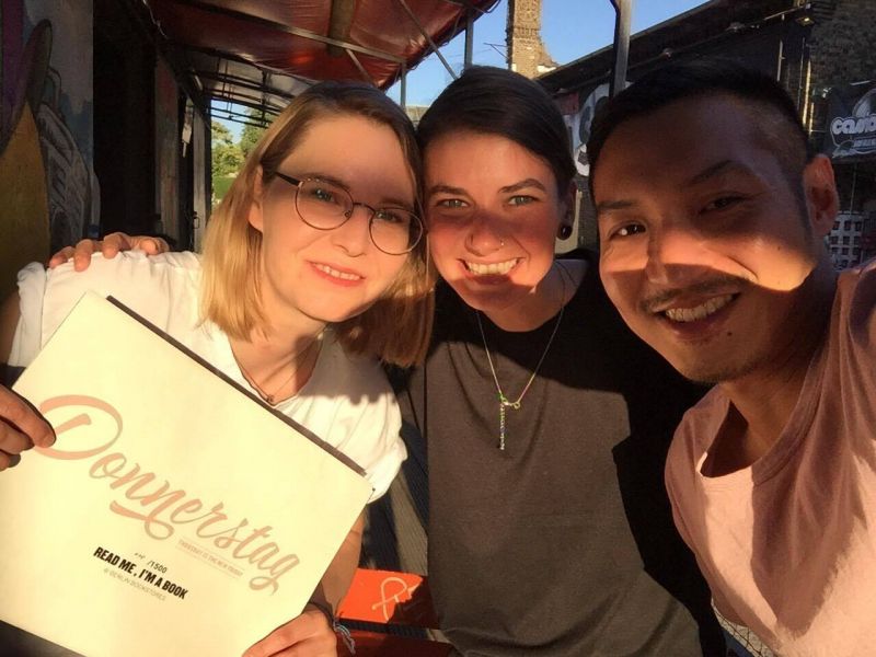 左起為 Daniela La Luz、經紀人 Riet、Jesse(Jesse提供)