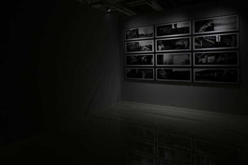 《左心房右心室 張雍作品2003-2017攝影展》7樓 學學白色空間展間。圖／學學提供