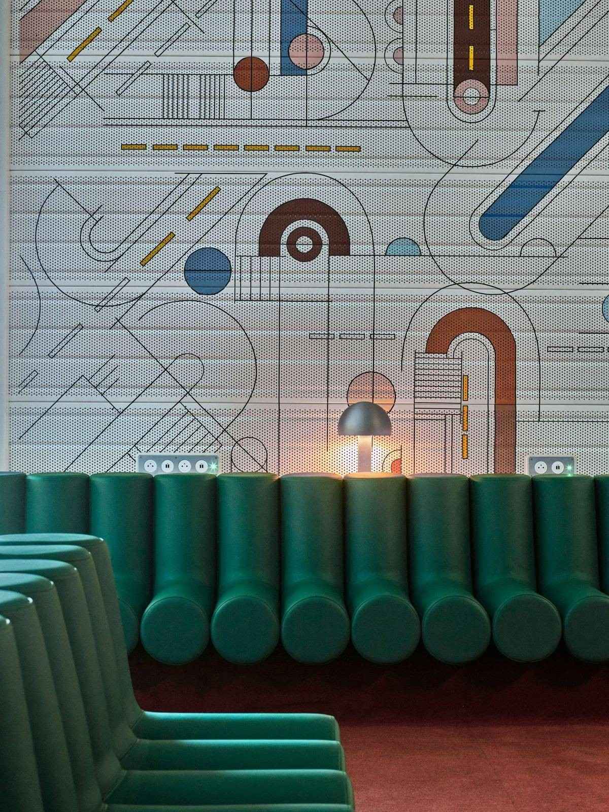 以老巴黎元素設計的巴黎戴高樂機場2G 航站候機室