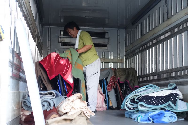 跟專門的旅行團一起出國騎車,就不太需要擔心單車的運送問題了!(達叔 攝)