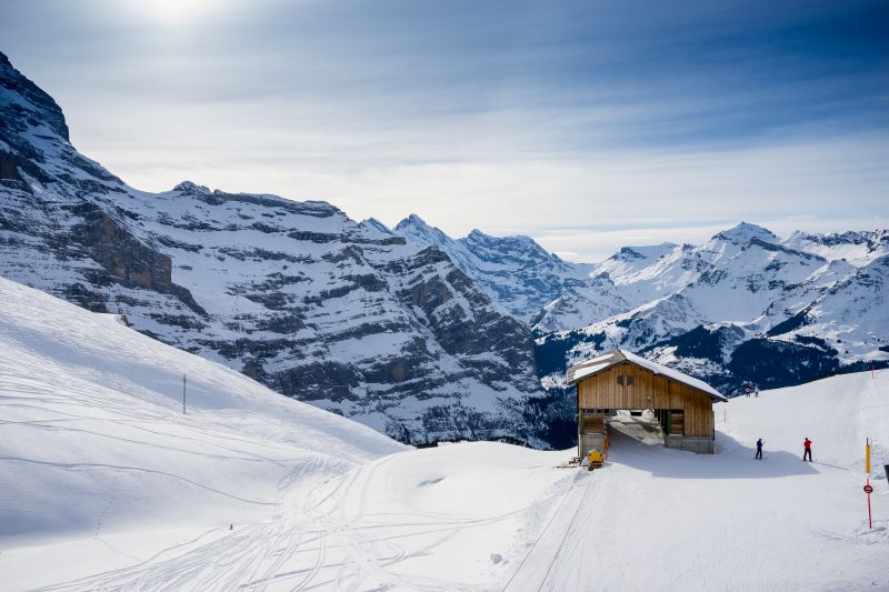 瑞士的少女峰不但有著讓人嚮往的雪景，更是滑雪愛好者的天堂。（Photo│123RF）