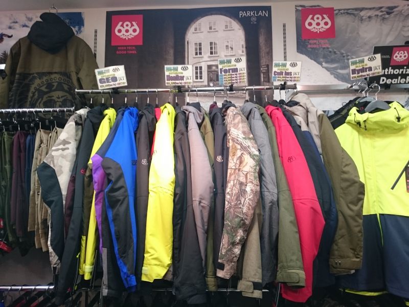 FUSO SNOWBOARD Ware & Access