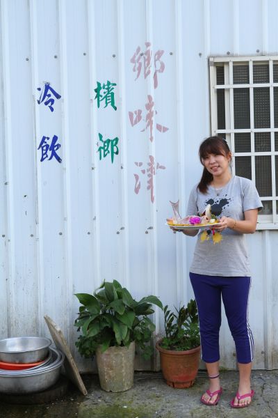 鄉味津海產小小的店面,卻擁有鮮美不已的海產料理!(盧育君攝影)
