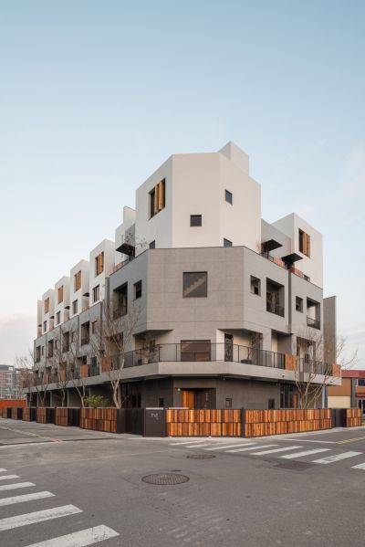 東南向整體立面;攝影:Studio Millspace 揅空間工作室/Lucas K. Doolan