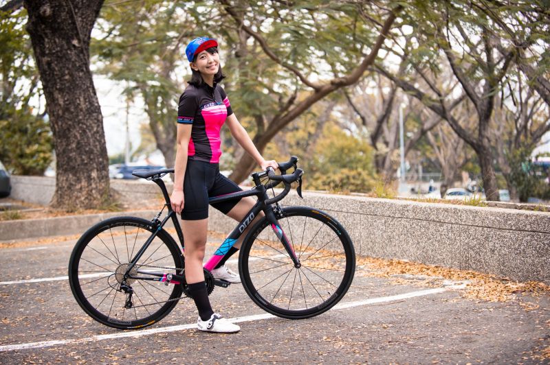欣女孩小D為Dizo代言,是不是DD好!(Dizo自行車提供)