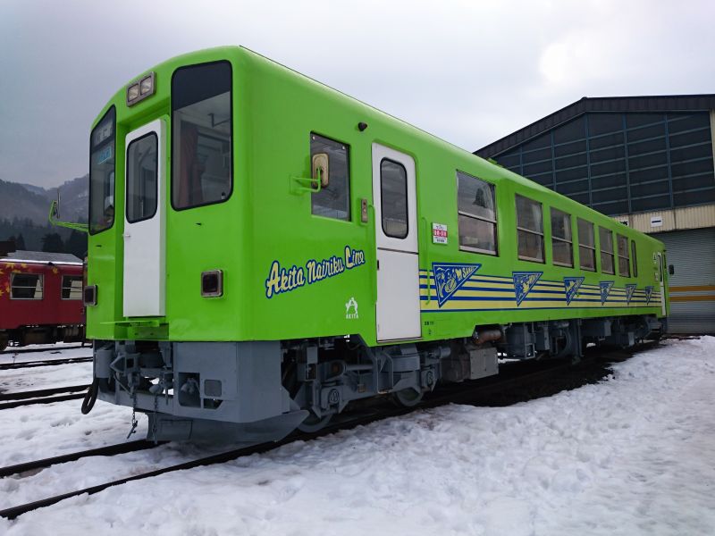 列車外觀是近似2017代表色的Greenery。（Photo｜秋田內陸縱貫鐵道）
