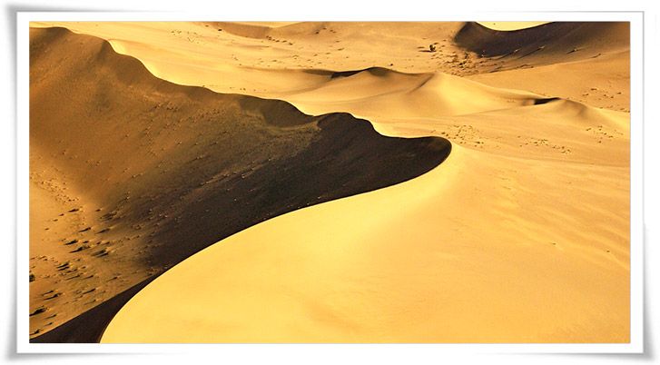 中國最美五大沙漠之一 敦煌鳴沙山月牙泉