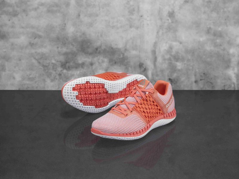 Reebok Print Run ULTK_型號BS7366 價格NTD3,050_女款_情境照(Reebok提供)