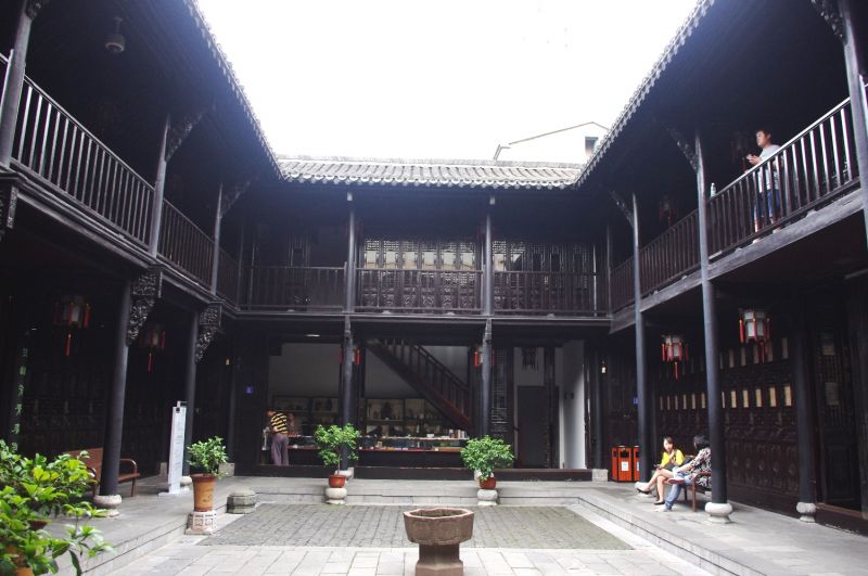 小姐樓的建築複雜又對稱,再次讓天秤座視覺大心again~