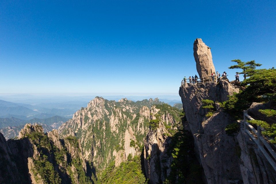 黃山登極頂 心與山的對話