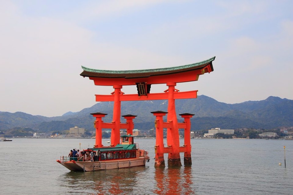 嚴島神社水上鳥居的夢幻絕景 15處造訪廣島 宮島的必去之處 欣傳媒