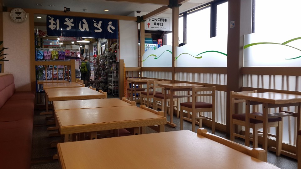 トロッコ亀岡裡的食堂