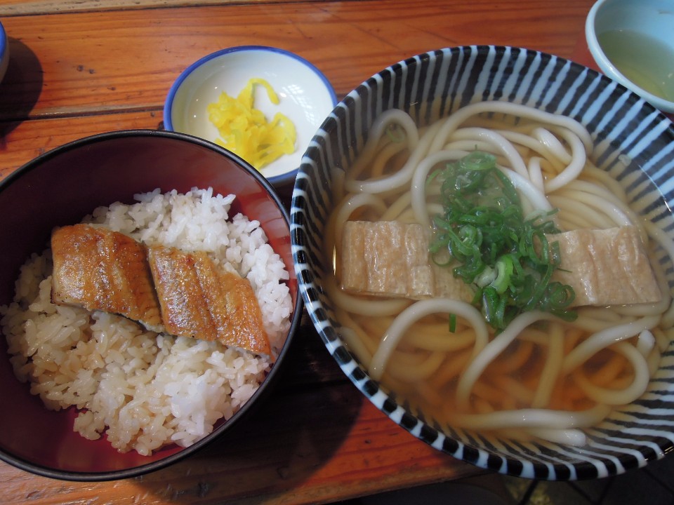 豆皮烏龍麵、鰻魚飯套餐
