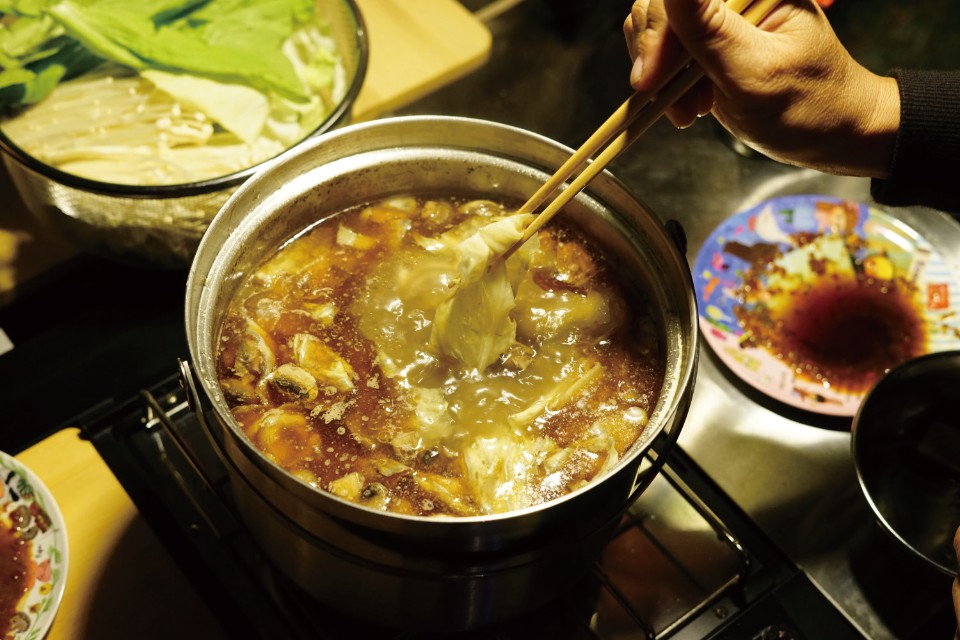冬天最適合吃薑母鴨，熱呼呼的湯頭讓全身都暖和起來了！（圖片來源／《劉太太和你露營趣》）