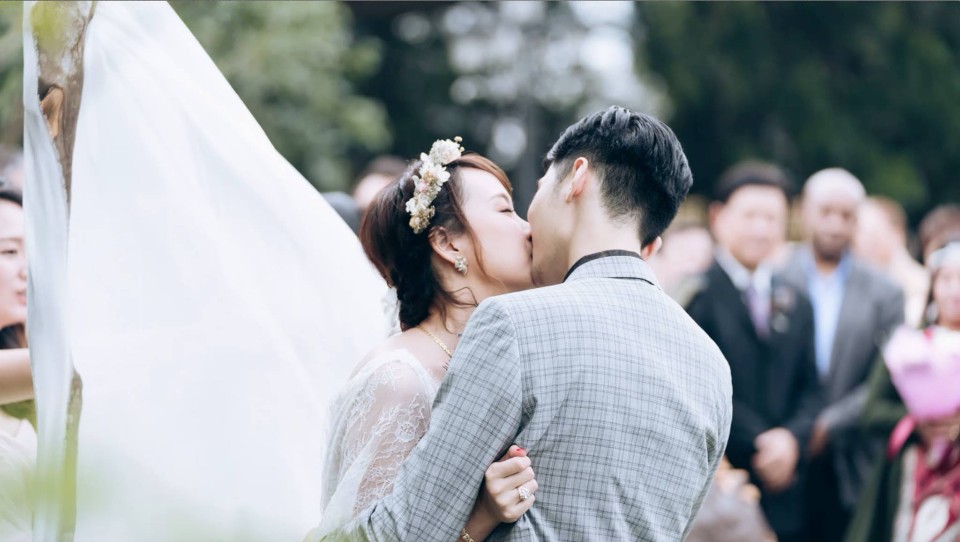 攝影這件事,在Lingo身上似乎有種魔法,彷彿魔杖揮一揮就能帶來美好的氣息,是股凝聚人們的溫暖力量,好讓彼此靠的更近更近。圖/Lingo蘋果耿 提供