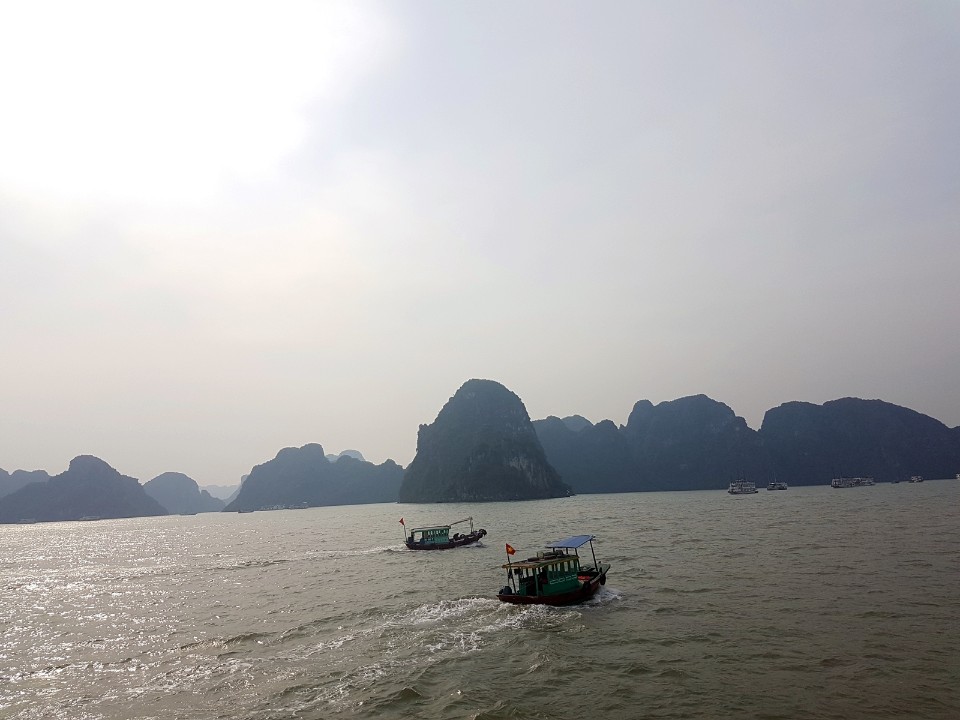 海上桂林之稱的下龍灣