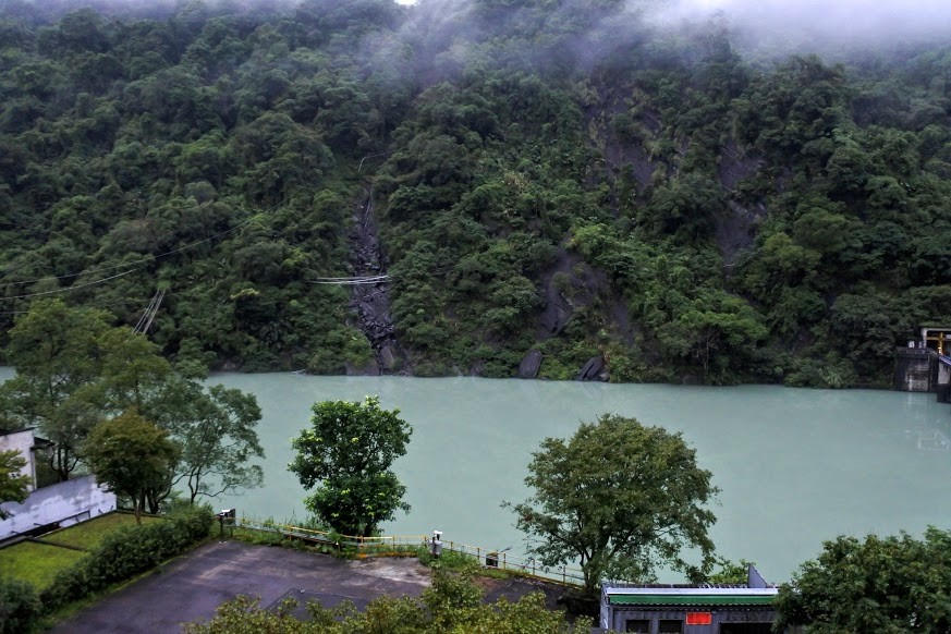 【旅遊】新北烏來小旅行 - 璞石麗緻一泊二食、泡美人湯