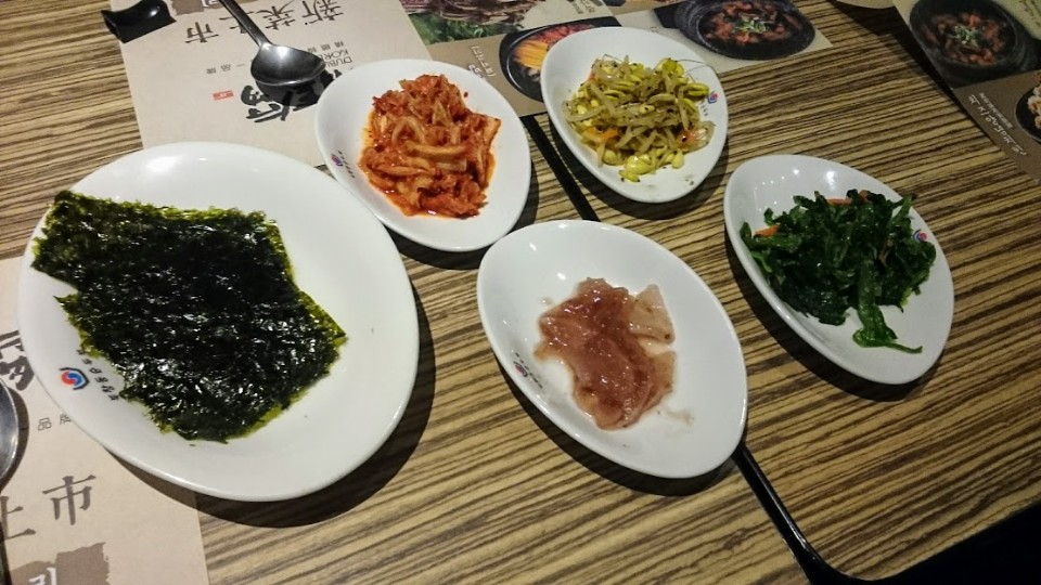 【美食】韓式料理「涓豆腐」，豆腐滑嫩小菜吃到飽