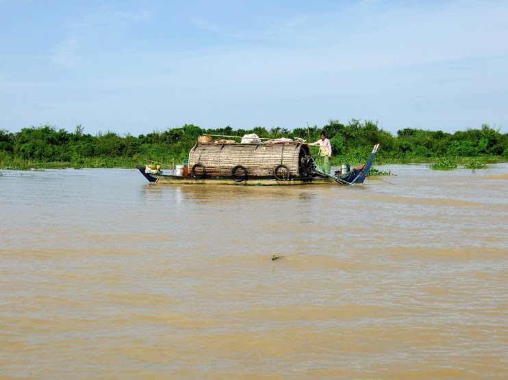 【旅遊】夏遊柬普寨 - 洞里薩湖遊船、看水上人家的樸實生活