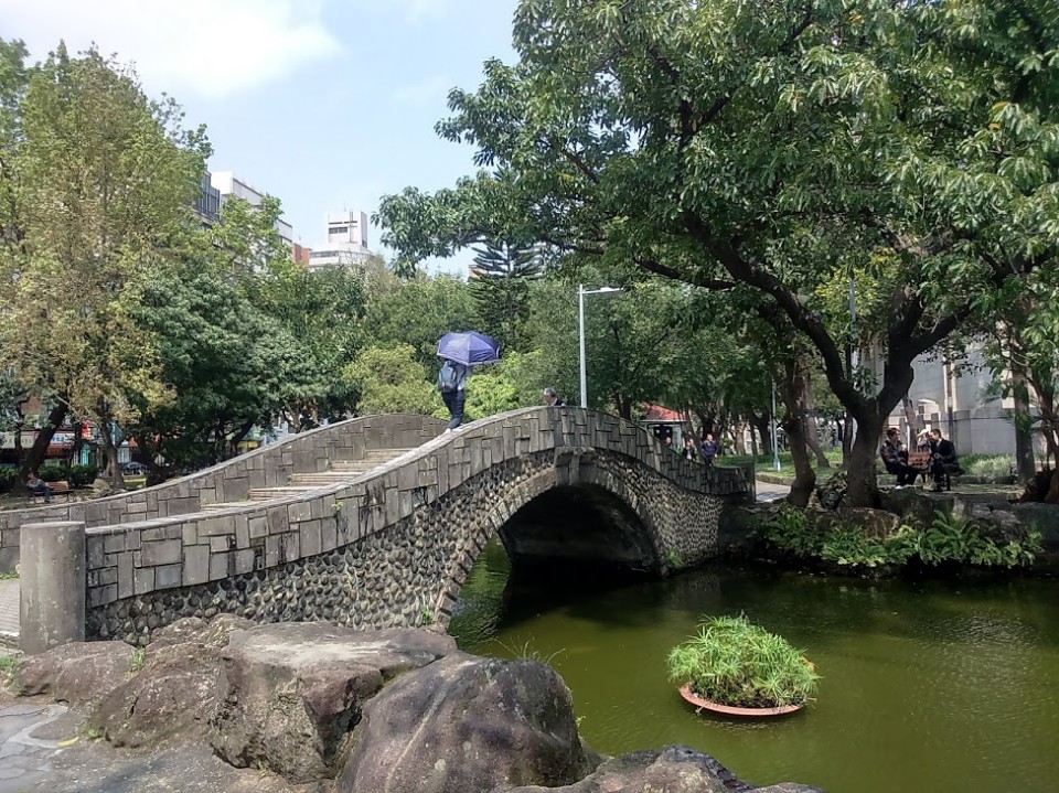 【旅遊】2019台北杜鵑花季，來「二二八和平公園」賞花尋百年