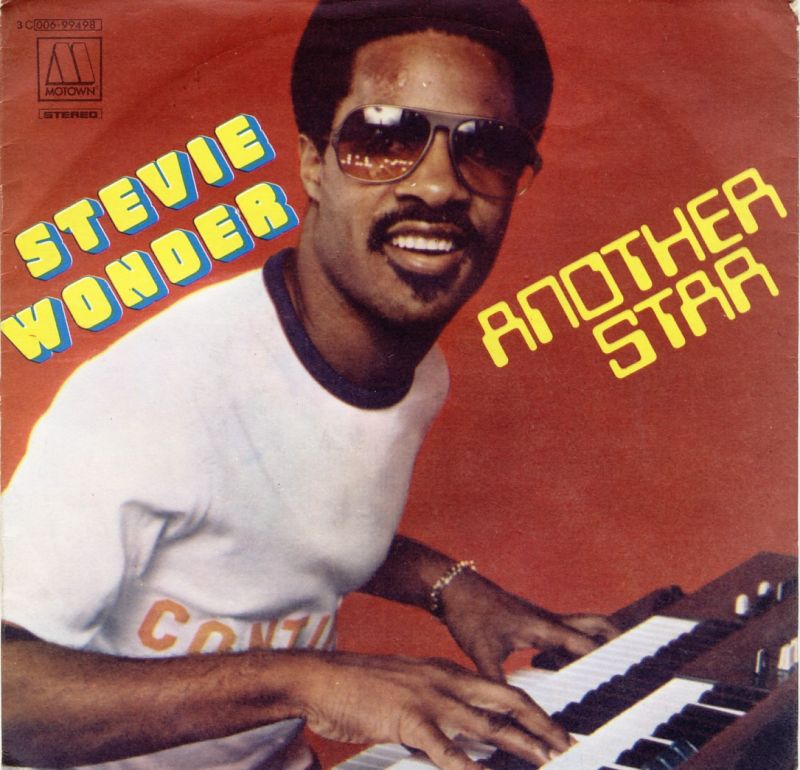 音樂史上的今天 1977年4月2日stevie Wonder Sir Duke單曲發行 欣傳媒