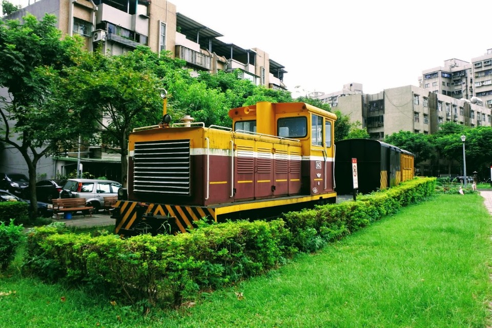 【旅遊】台北市萬華小旅行 - 里山動物列車、萬華火車站、百年