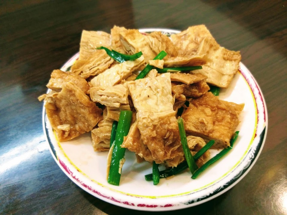【美食】台北市東區「楊記辣虎麵溫州大餛飩」，鮮肉餛飩、麻醬紅