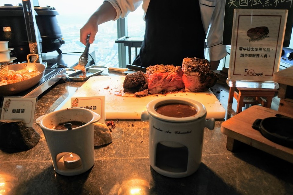 【美食】新北市板橋「50樓Café」景觀餐廳，美國極黑和牛、
