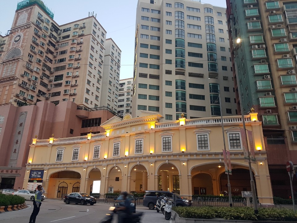 澳門住宿省錢的好選擇 澳門盛世酒店inn Hotel Macau 雙床雙人房 欣傳媒