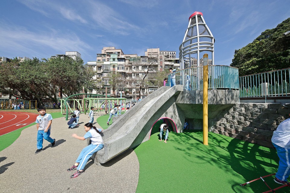 莫國箴建築師事務所作品 康寧國小特色遊戲場 欣傳媒