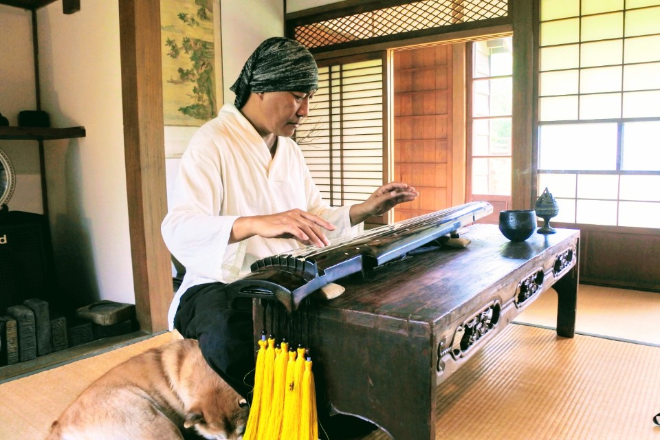 【旅遊】台南「烏山頭水庫風景區」，乘「太陽能觀光遊艇」遊珊瑚